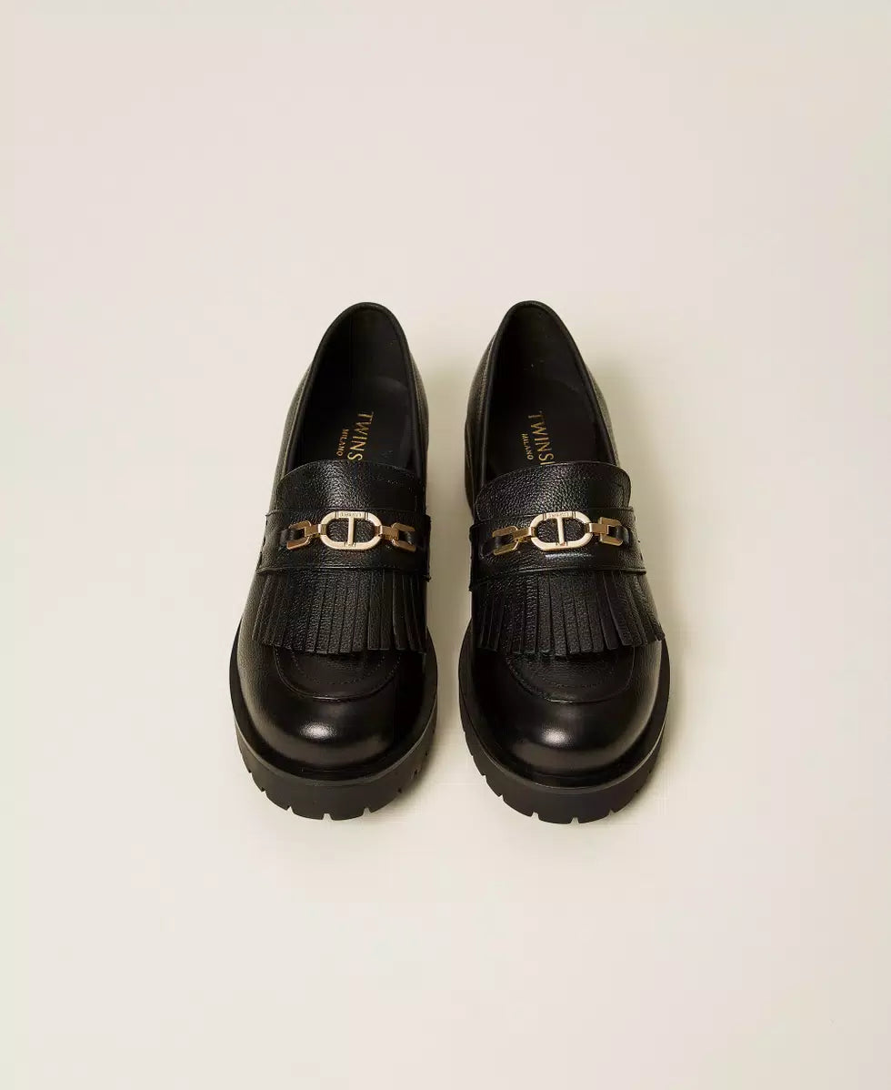 Mocassini con frangia e Oval T TwinSet
