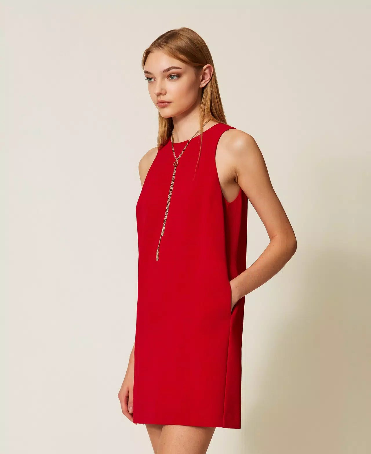 Abito corto in crêpe cady con catena Oval T TwinSet