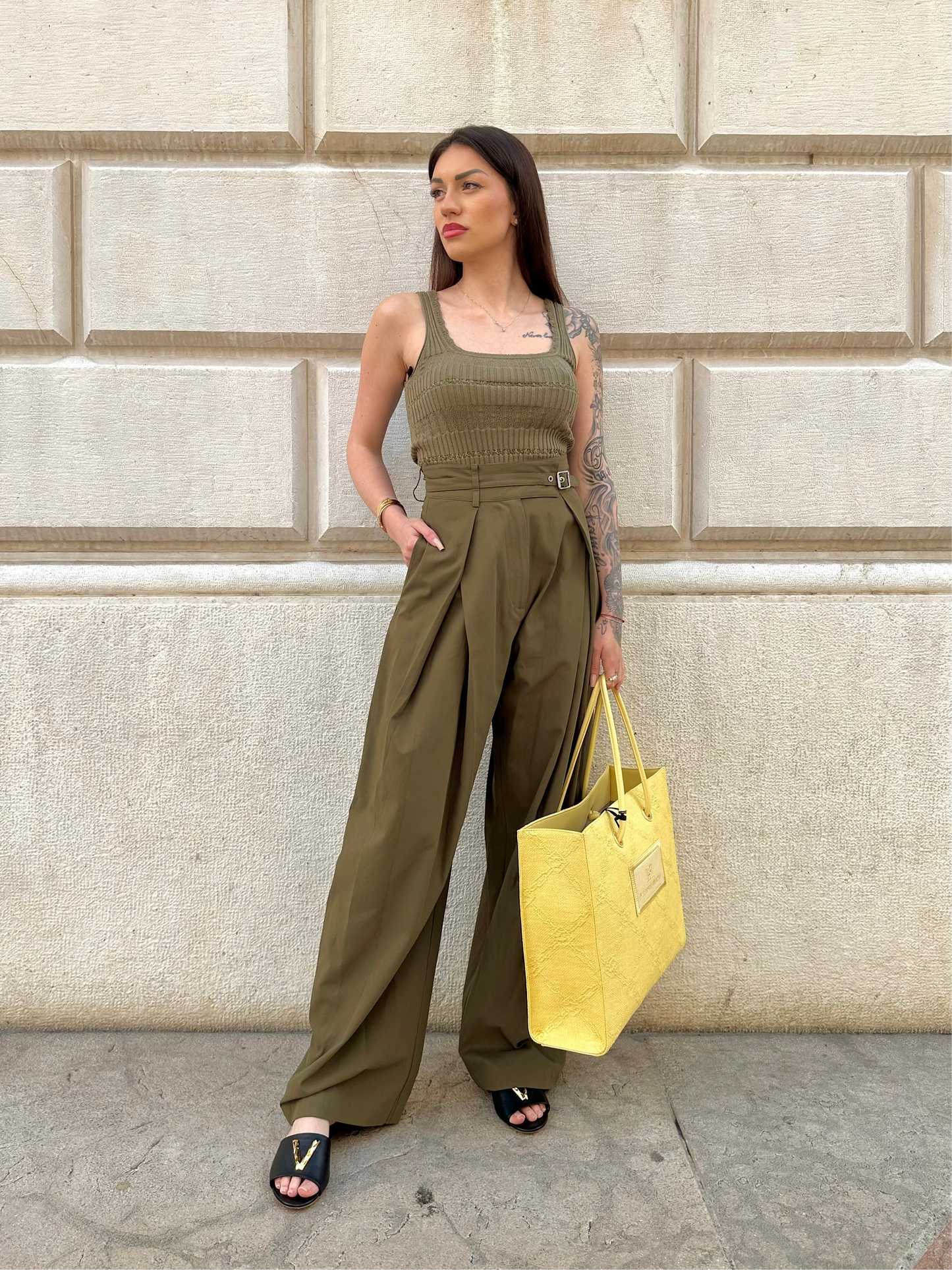 Pantaloni larghi con cinturini in vita Pinko