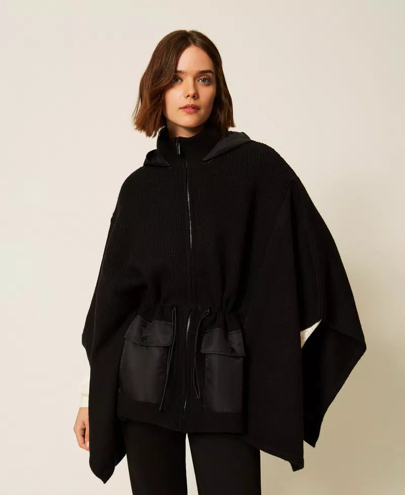 Poncho in maglia con cappuccio Twinset