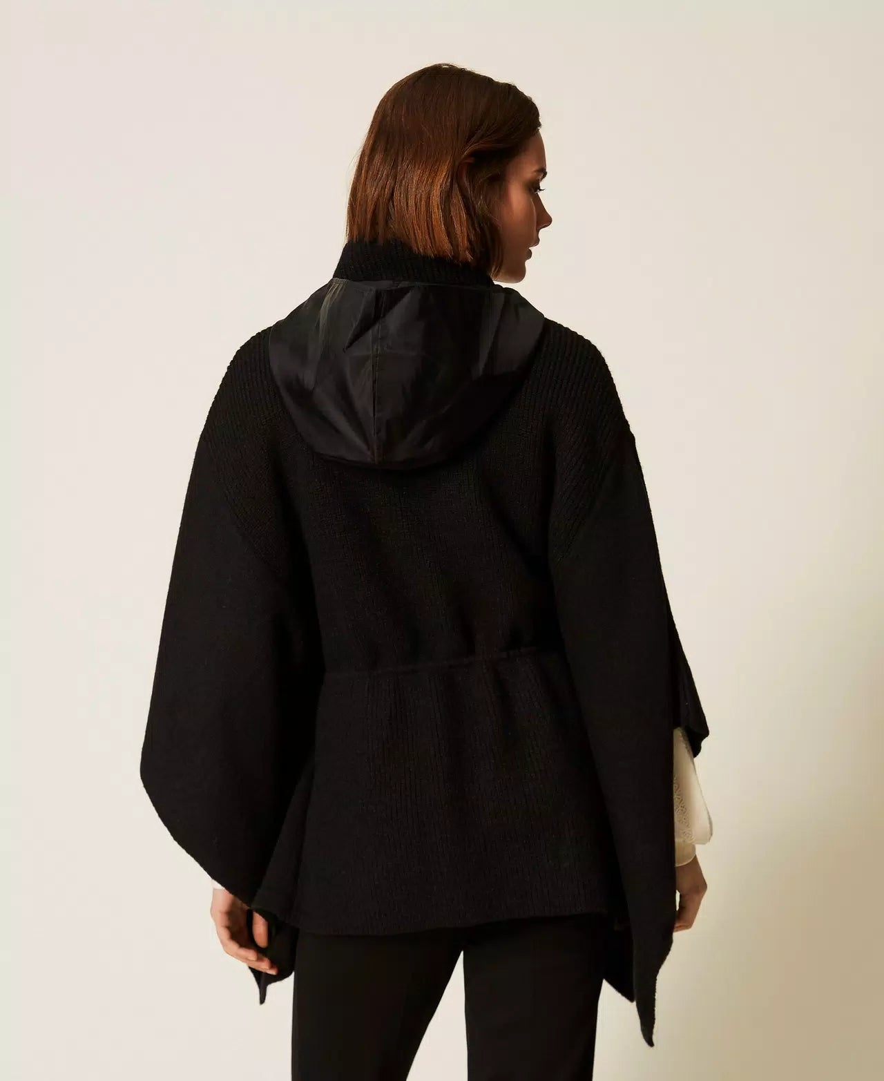 Poncho in maglia con cappuccio Twinset