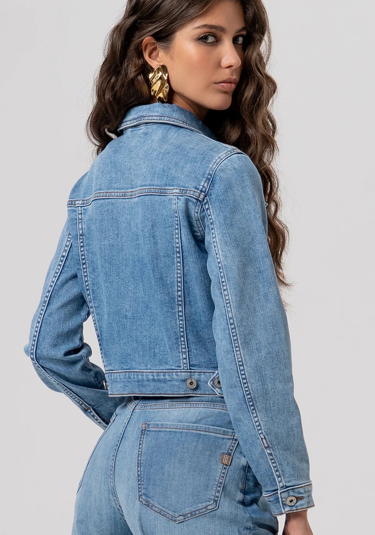 Giacca regular in denim con lavaggio chiaro Fracomina